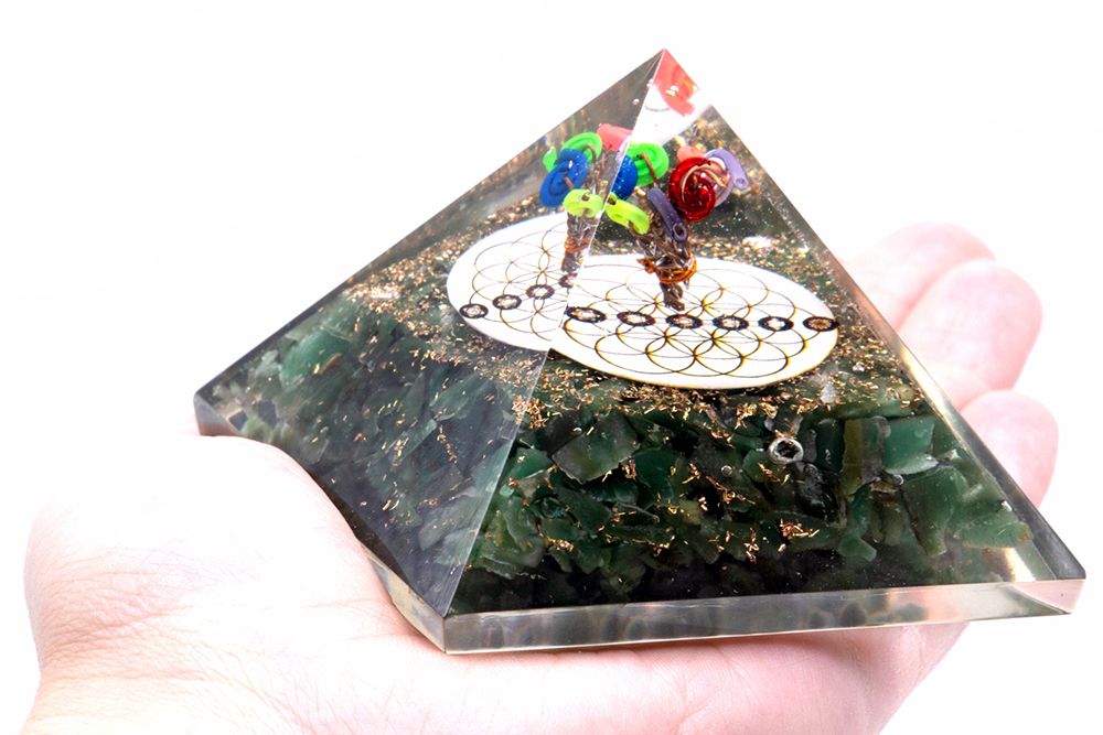 Piramide Orgonite Avventurina Verde Fiore della Vita 70mm