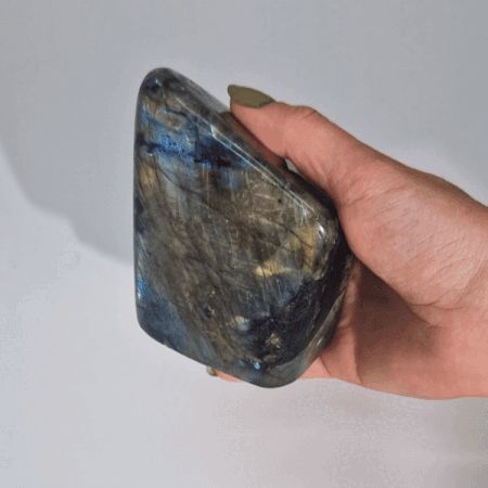 Pietra Labradorite Madagascar 550-750g 110-140mm 1pezzo