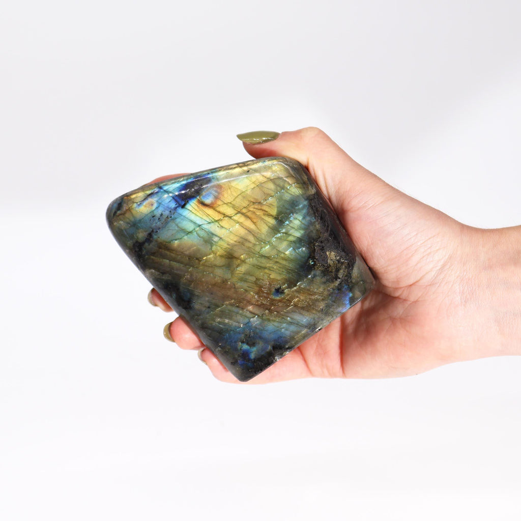 Pietra Labradorite Madagascar 550-750g 110-140mm 1pezzo