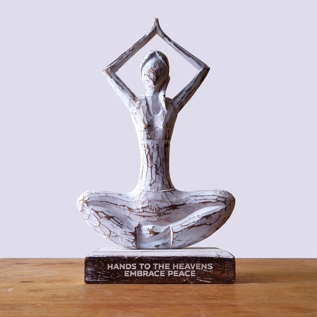 Statua Yoga Legno Bianca - Posizione Mani in Alto