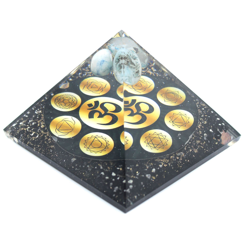 Piramide Orgonite Midnight Om Chakra 90mm