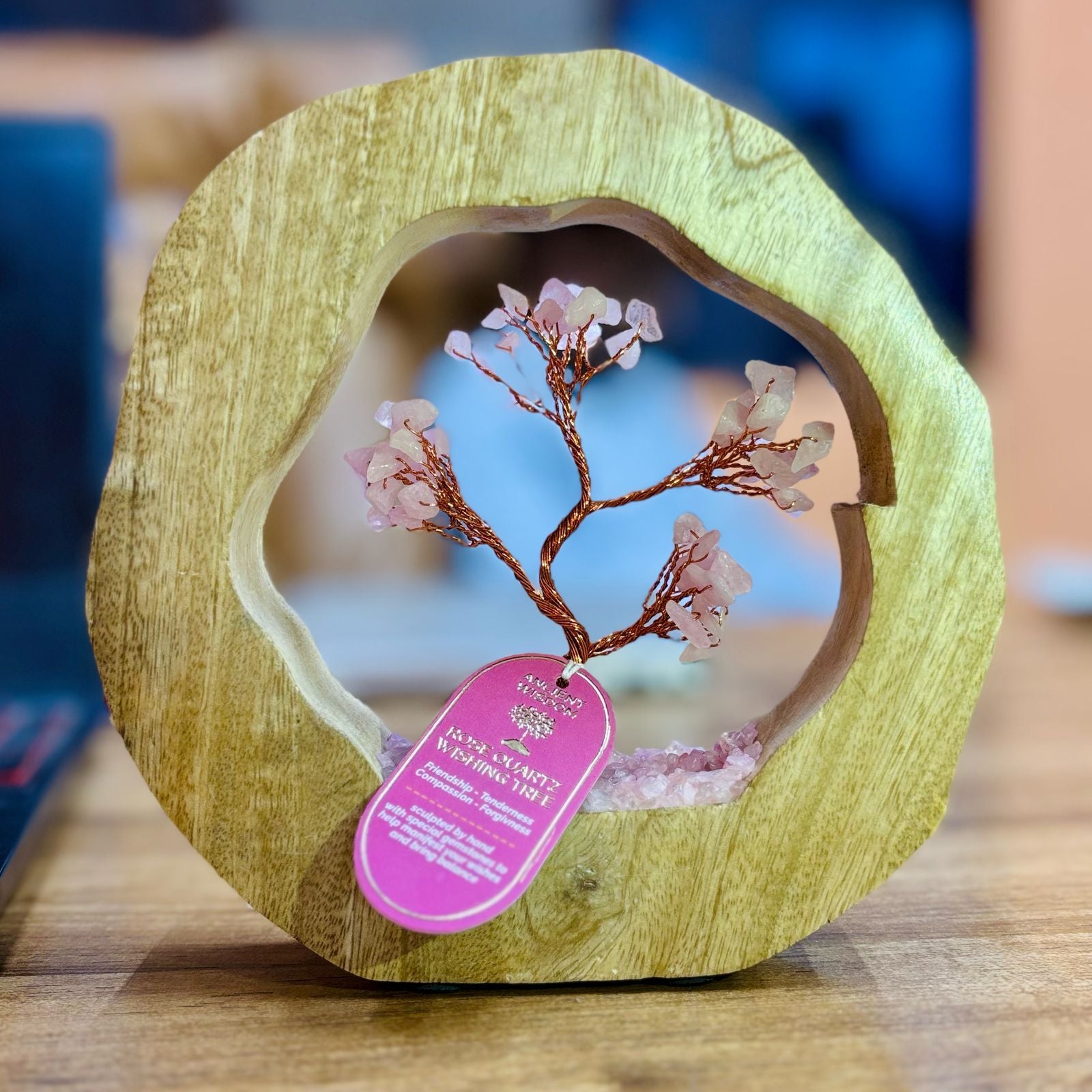 Albero Gemma Rosa con Anello in Legno di Mango 60 pietre