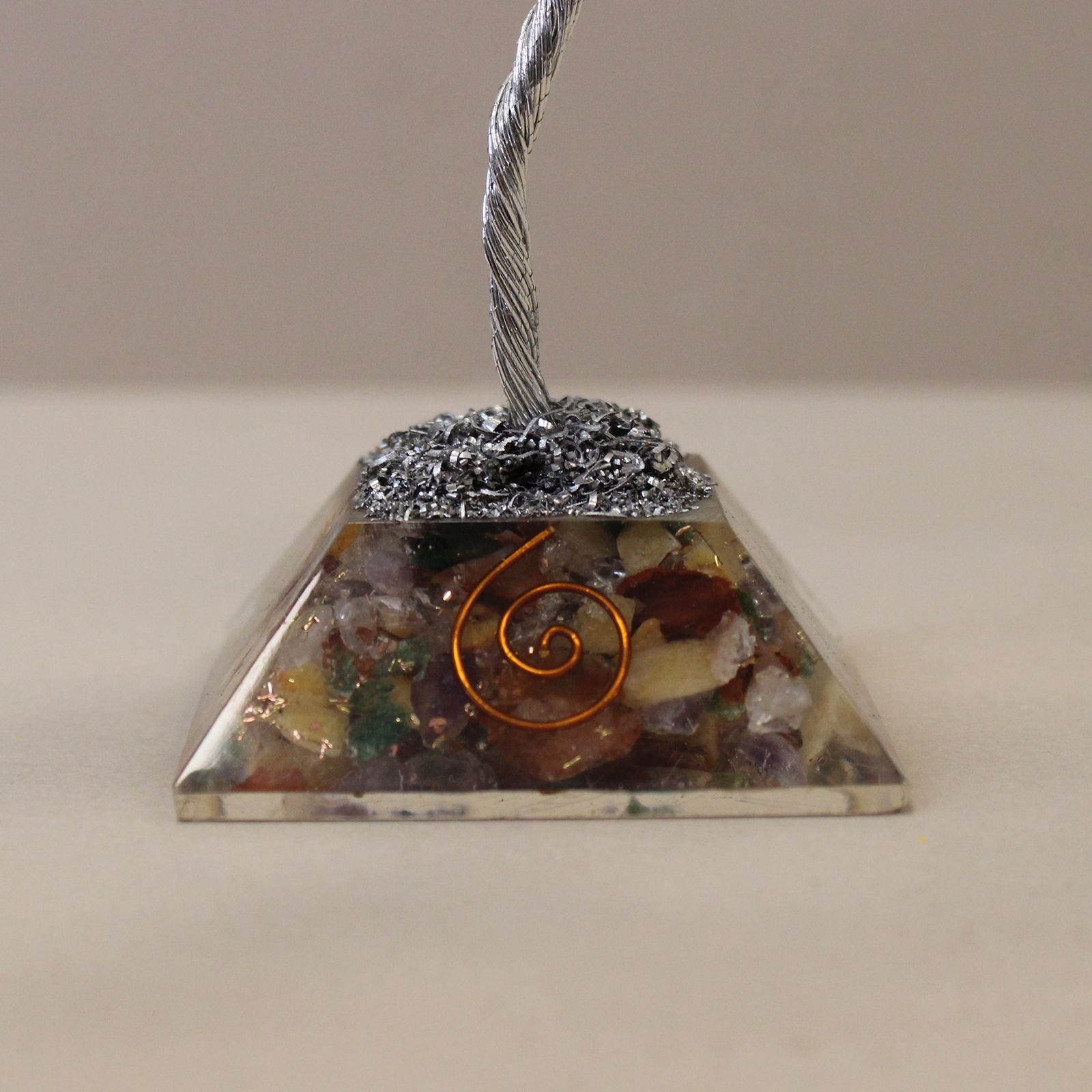 Albero di Gemme con Base Orgonite - 80 Pietre Multicolore