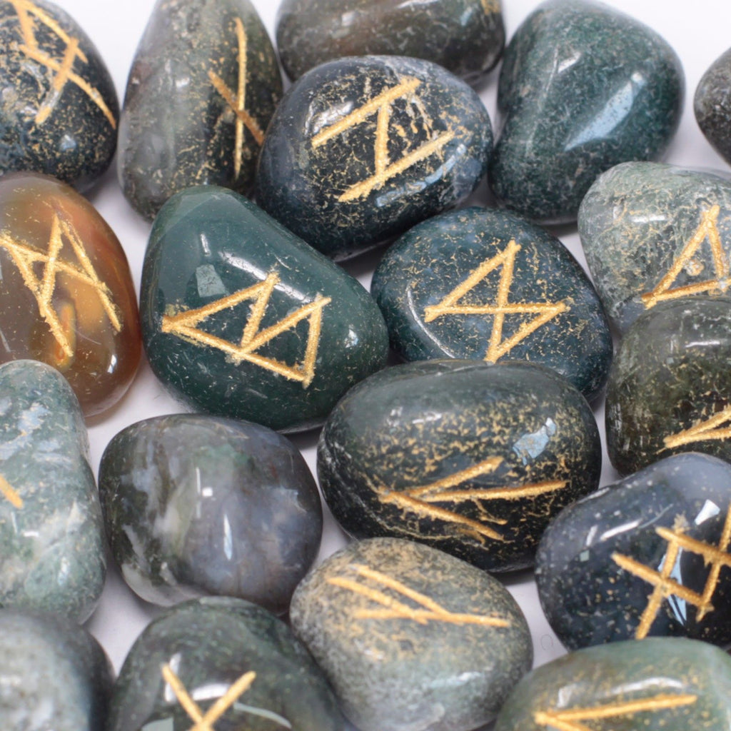 Set di Rune in Agata Muschiata con Sacchetto