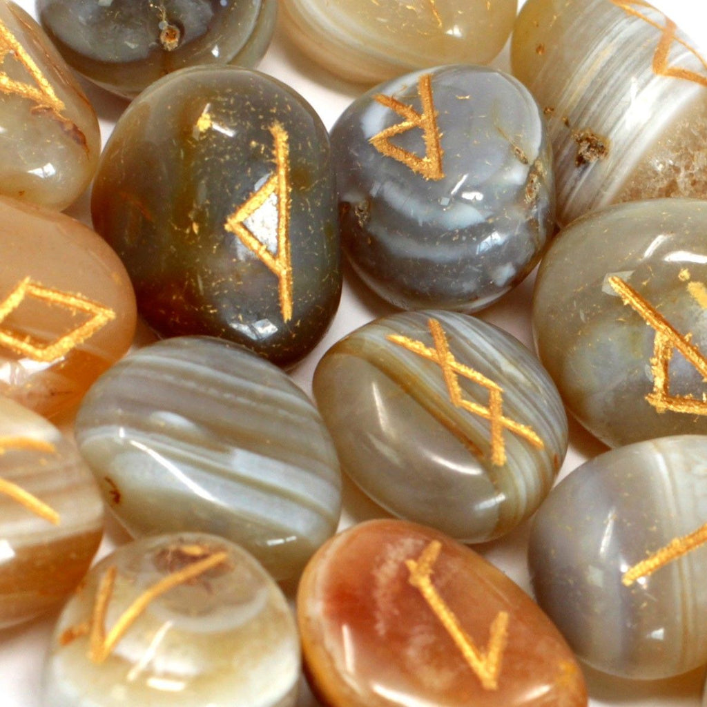 Set Rune in Agata Fasciata con Sacchetto