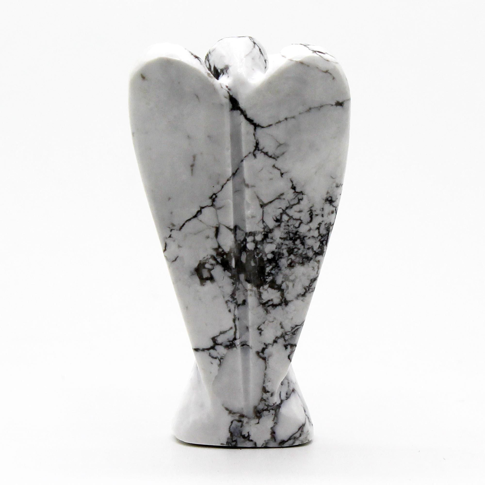 Angelo scolpito a mano in Howlite Bianca