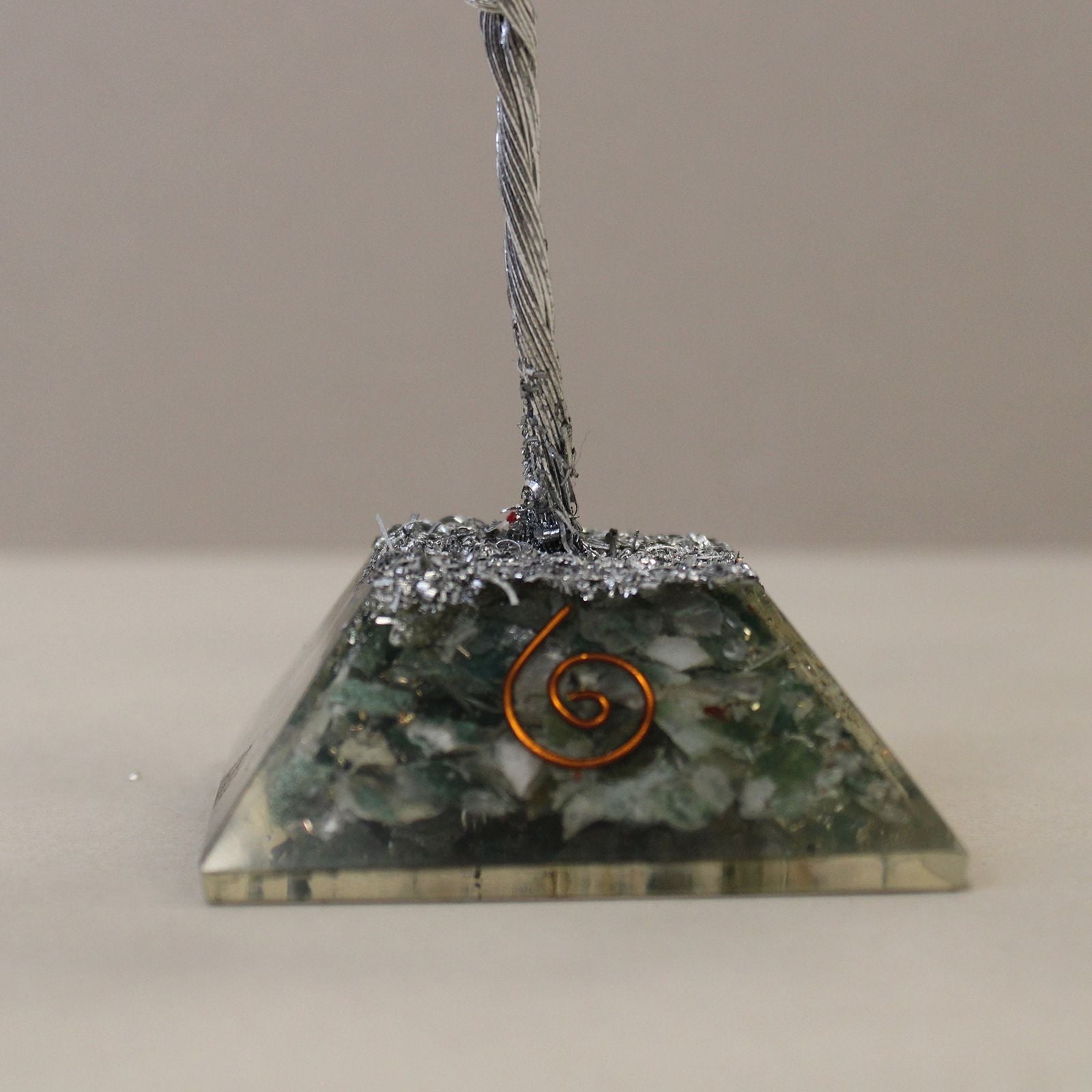 Albero di Gemme con Base Orgonite - A. Muschiata 80 Pietre