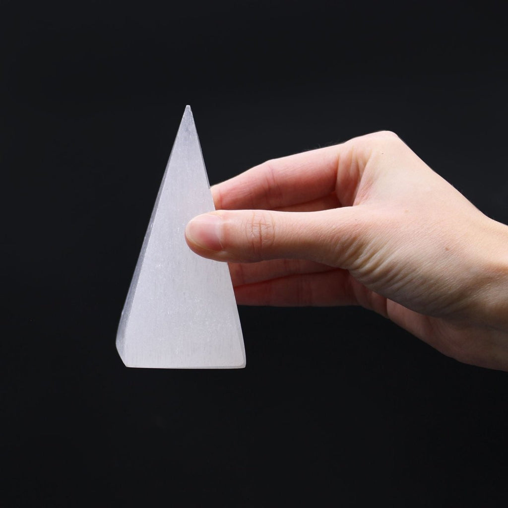 Selenite Pyramid - 10 cm - Talen